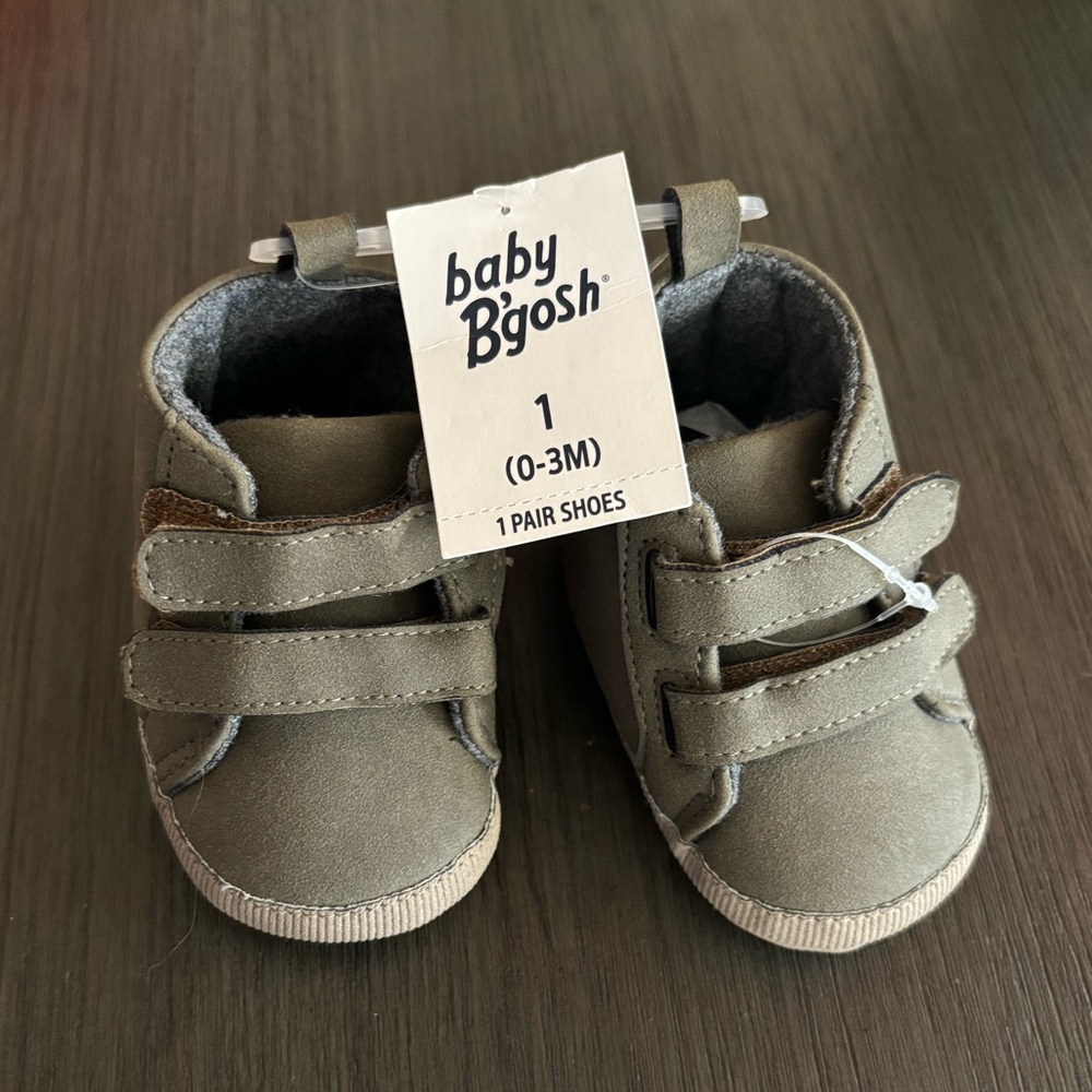 NWT Baby B’Gosh Olive Green Crib Shoes Size 0-3 Months